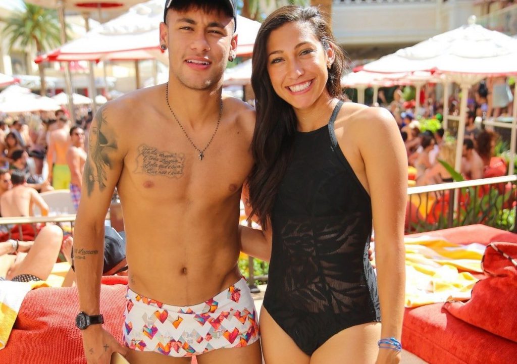 Las Vegas Pool Party Dress Code - What to Wear?