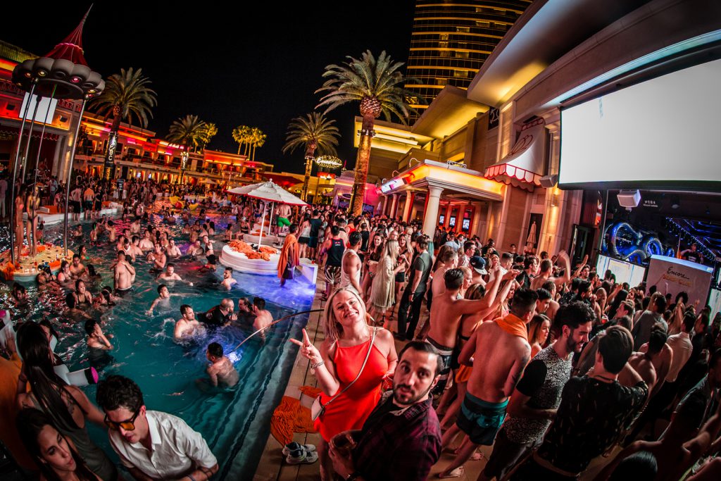 Best Las Vegas Pool Parties and Clubs - Club Bookers