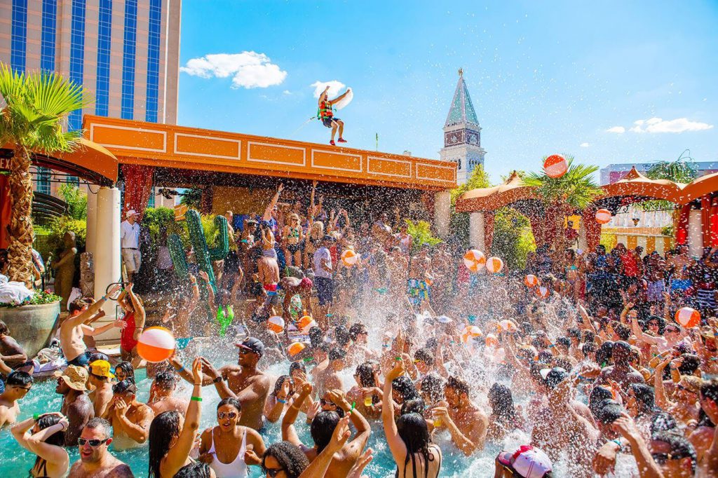 Las Vegas Cabana Prices 2020 at Pool Parties [FULL GUIDE]